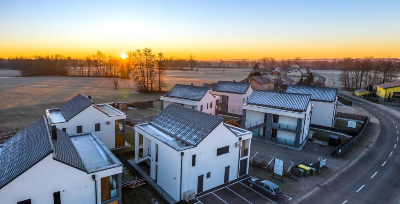 Sunrise Banovci Apartment Bagian luar foto